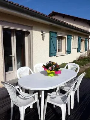 Au Clos Des Varnelles Bed & Breakfast